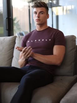 Colton T-Shirt - Burgundy -Trend Wear Sales 078DelawareBurgundy2D 1