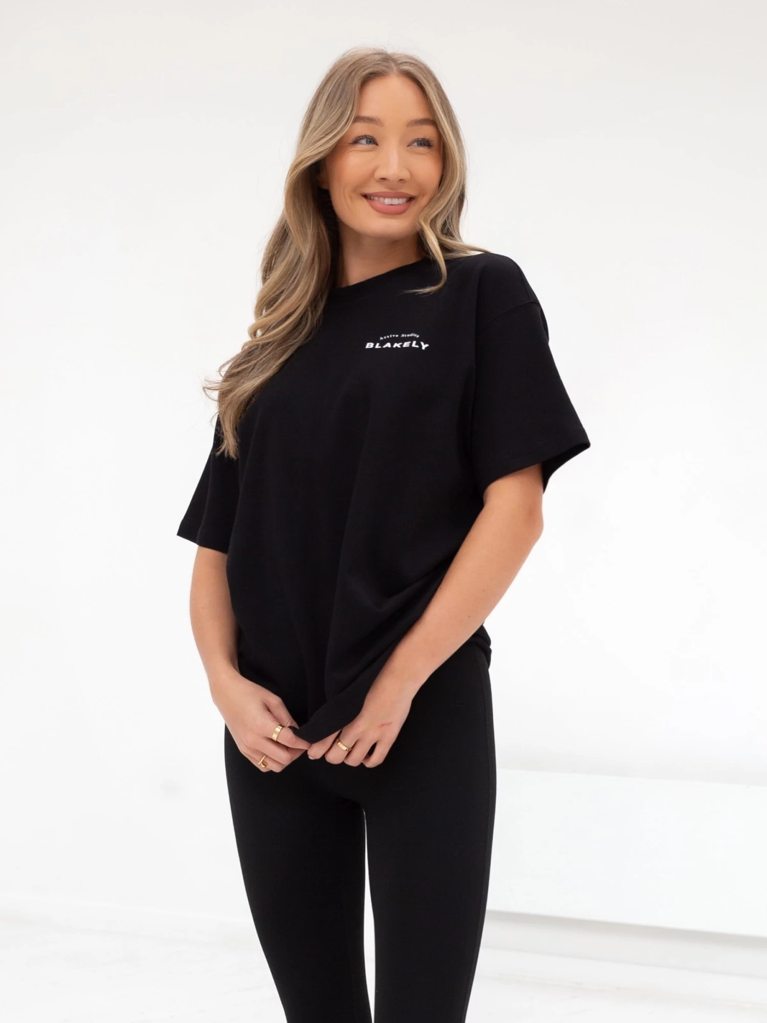 Arched Active Studios Oversized T-Shirt - Black 4 Arched Active Studios Oversized T-Shirt - Black - Image 2