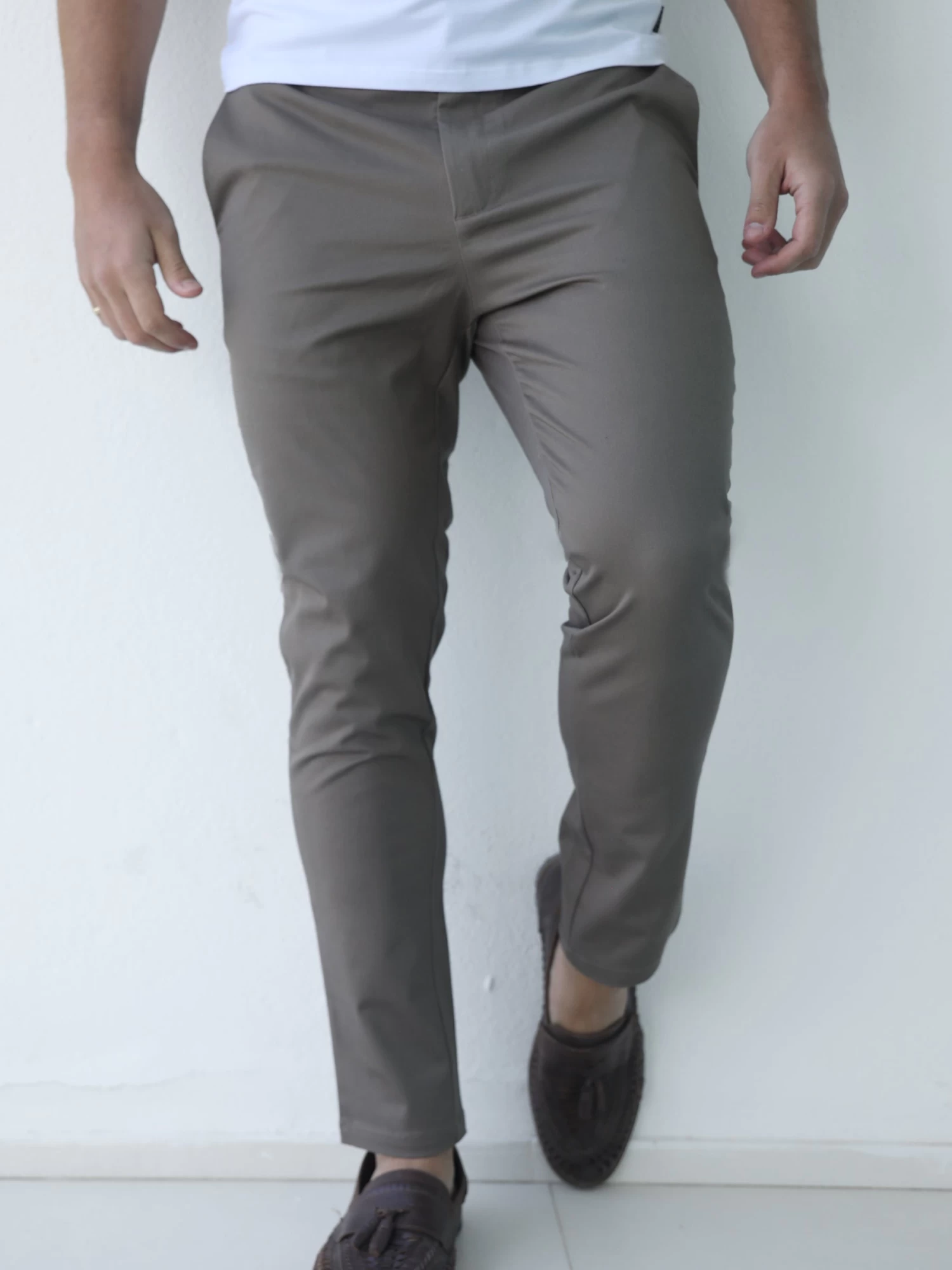 Cavill Slim Fit Tailored Chinos - Khaki Green 4 Cavill Slim Fit Tailored Chinos - Khaki Green - Image 2