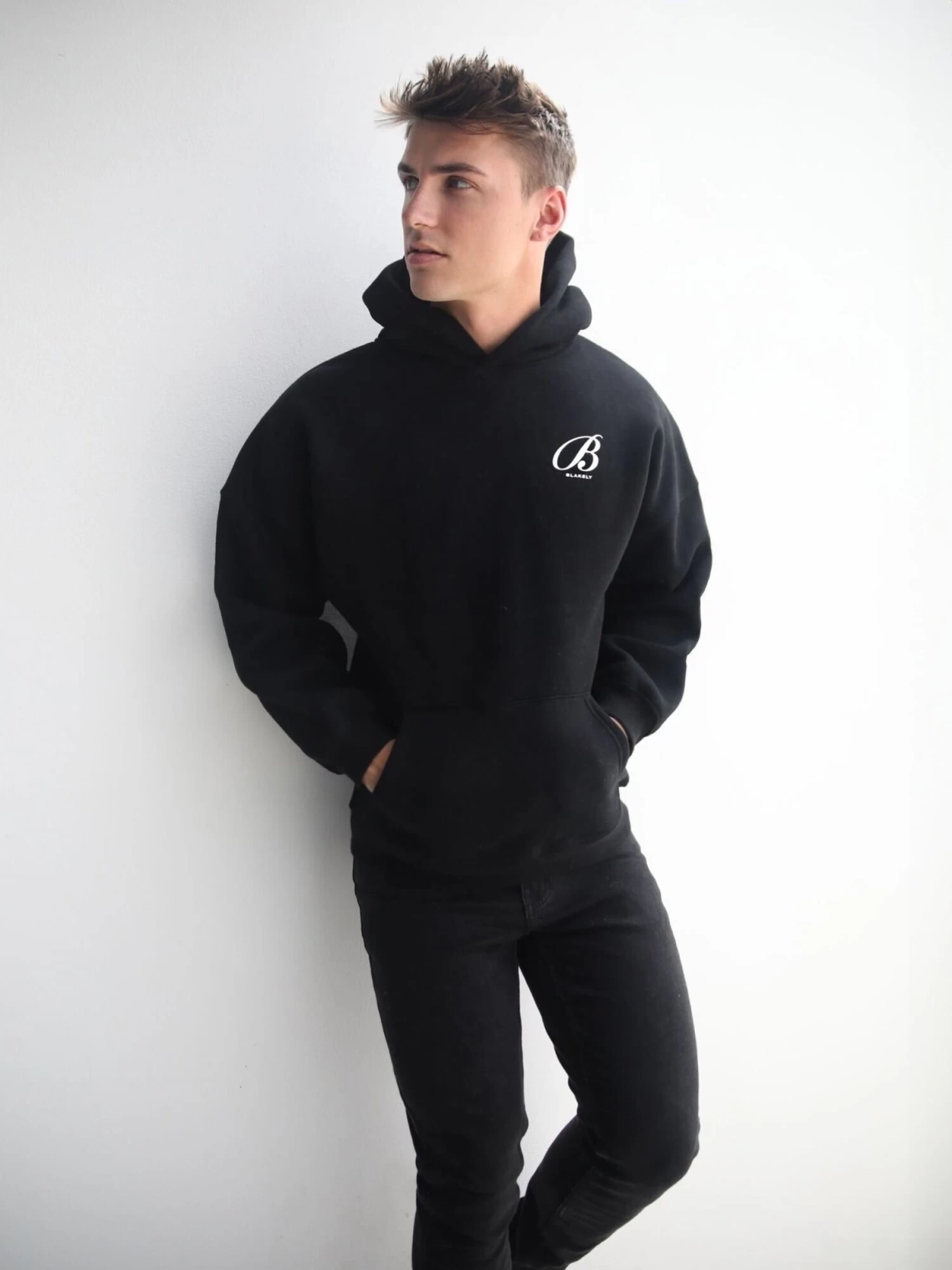 Vita Relaxed Hoodie - Black 7 Vita Relaxed Hoodie - Black - Image 5