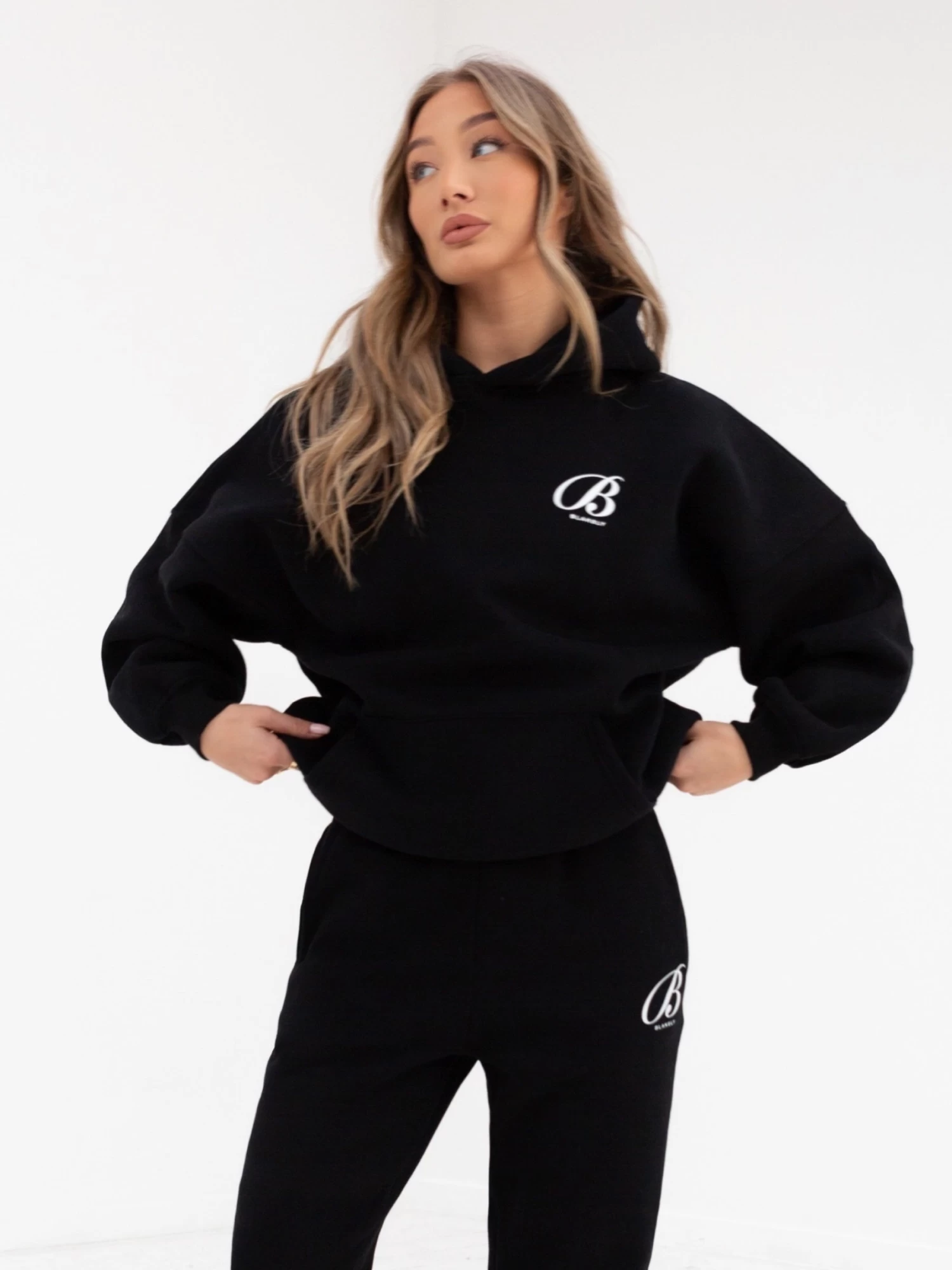 Vita Oversized Hoodie - Black 7 Vita Oversized Hoodie - Black - Image 5