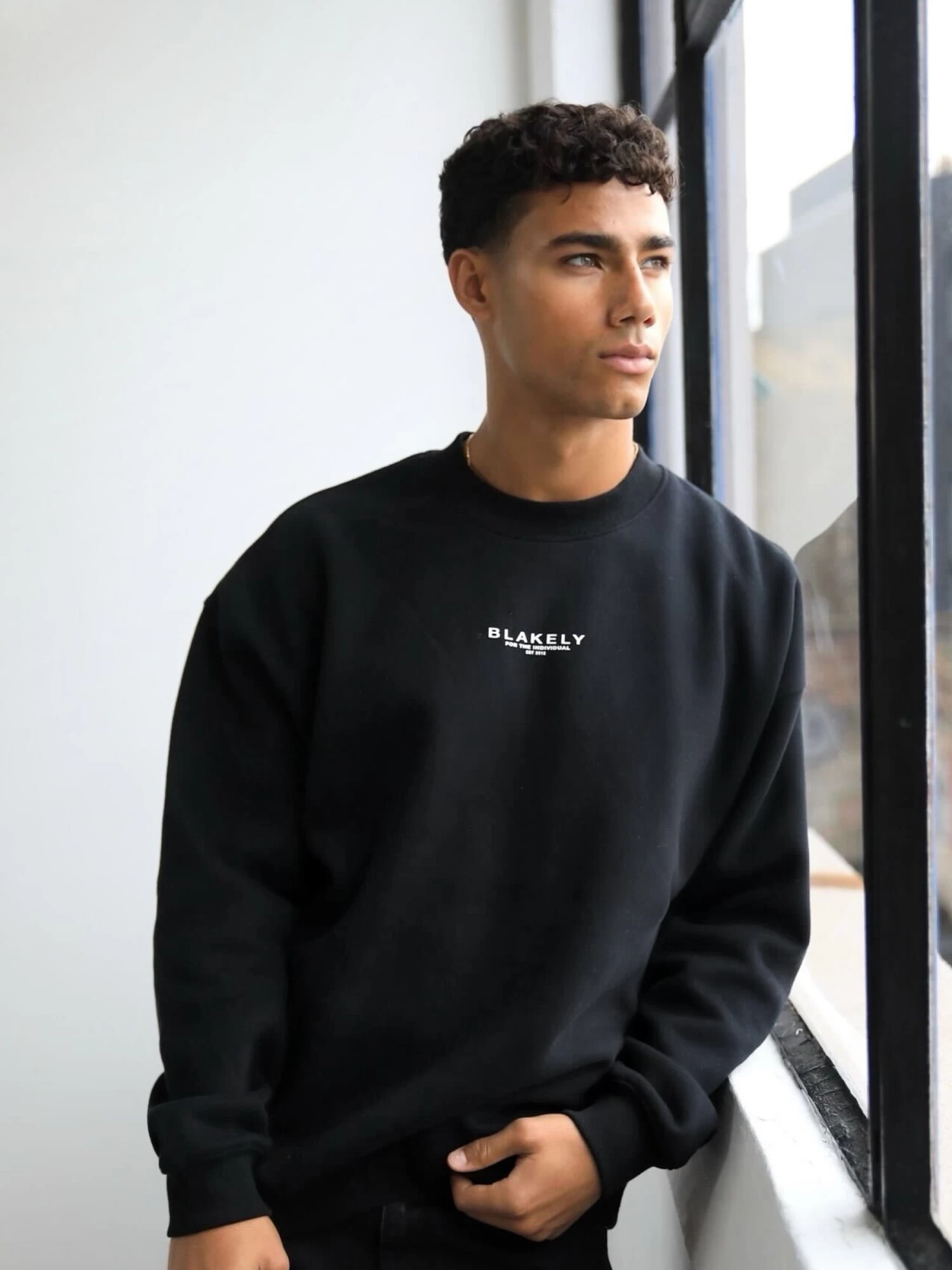Statement Relaxed Jumper - Black 6 Statement Relaxed Jumper - Black - Image 4