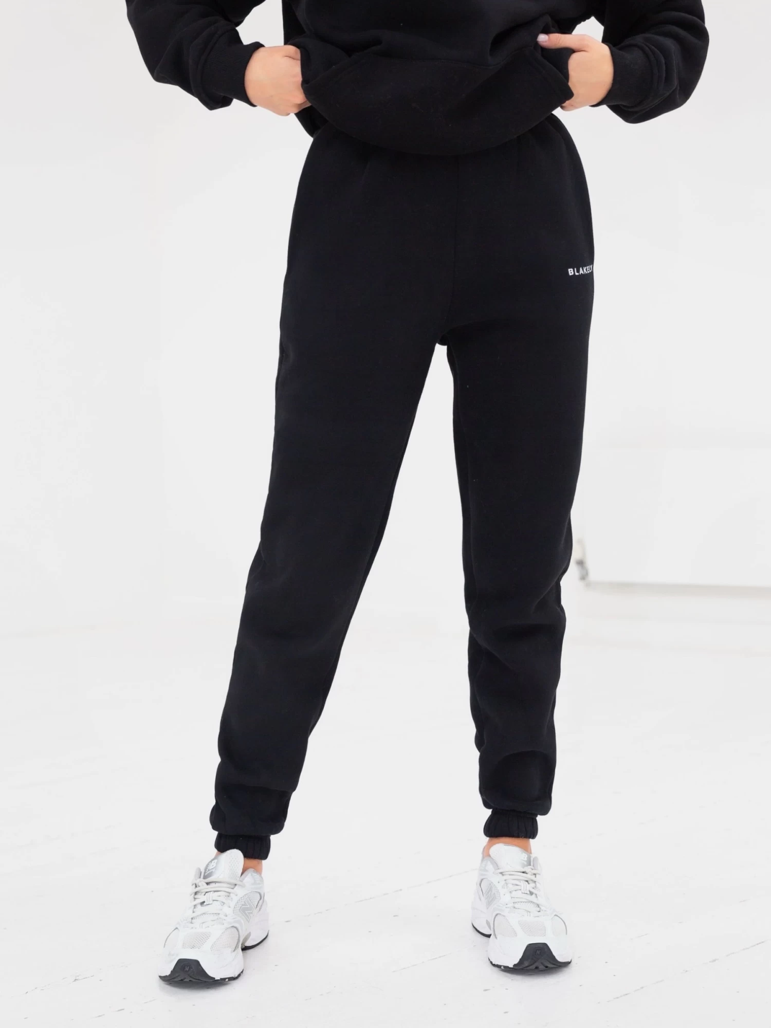 Series Sweatpants - Black 8 Series Sweatpants - Black - Image 6
