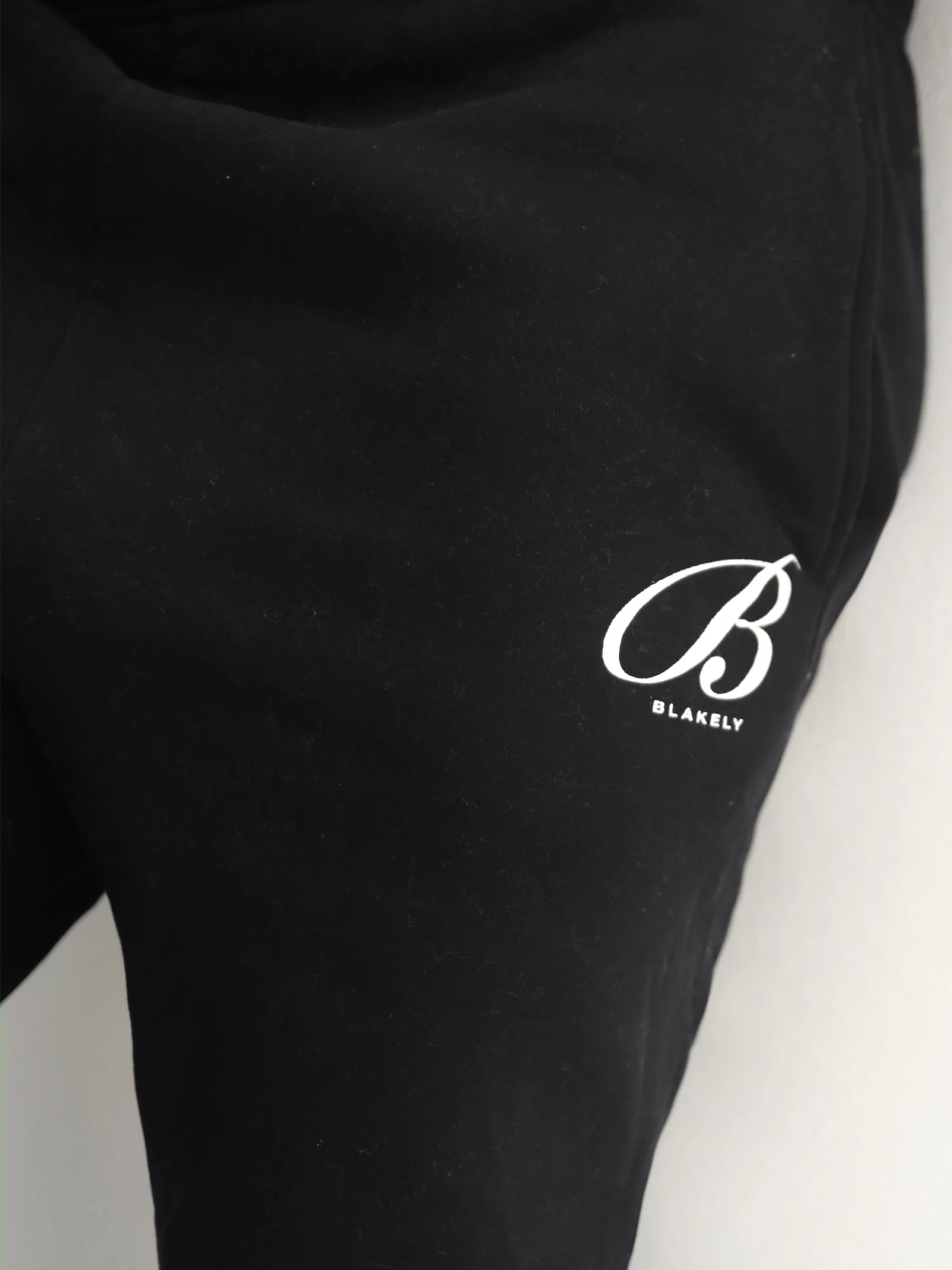 Vita Relaxed Sweatpants - Black 4 Vita Relaxed Sweatpants - Black - Image 2