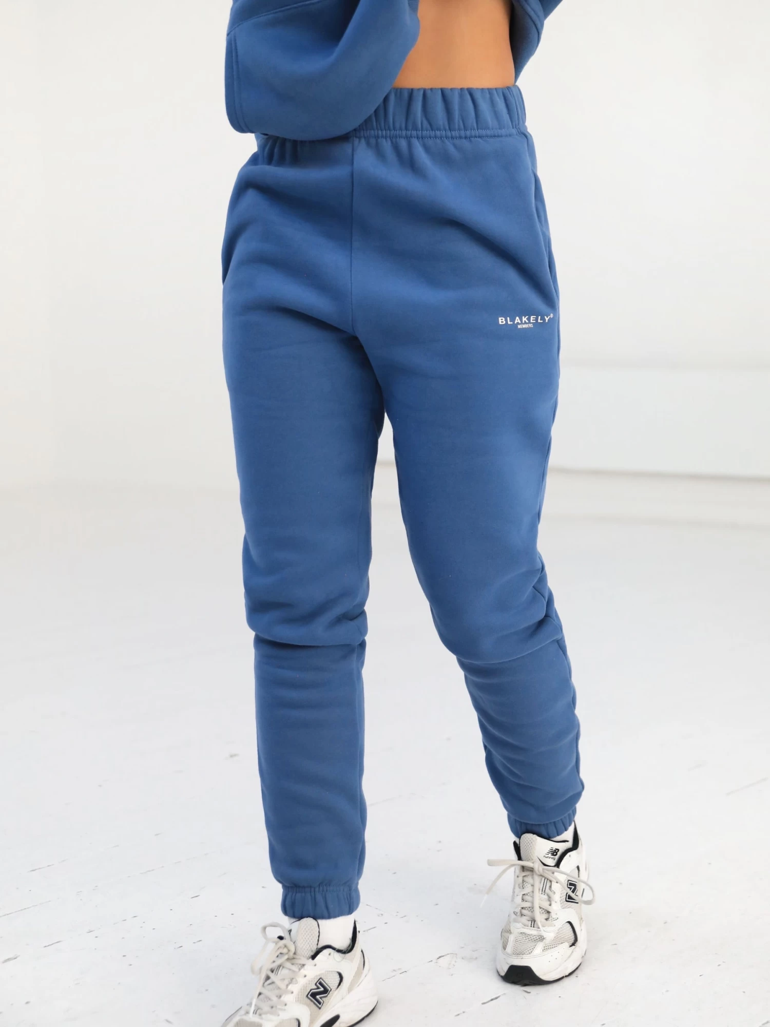 Members Sweatpants - Mid Blue 4 Members Sweatpants - Mid Blue - Image 2