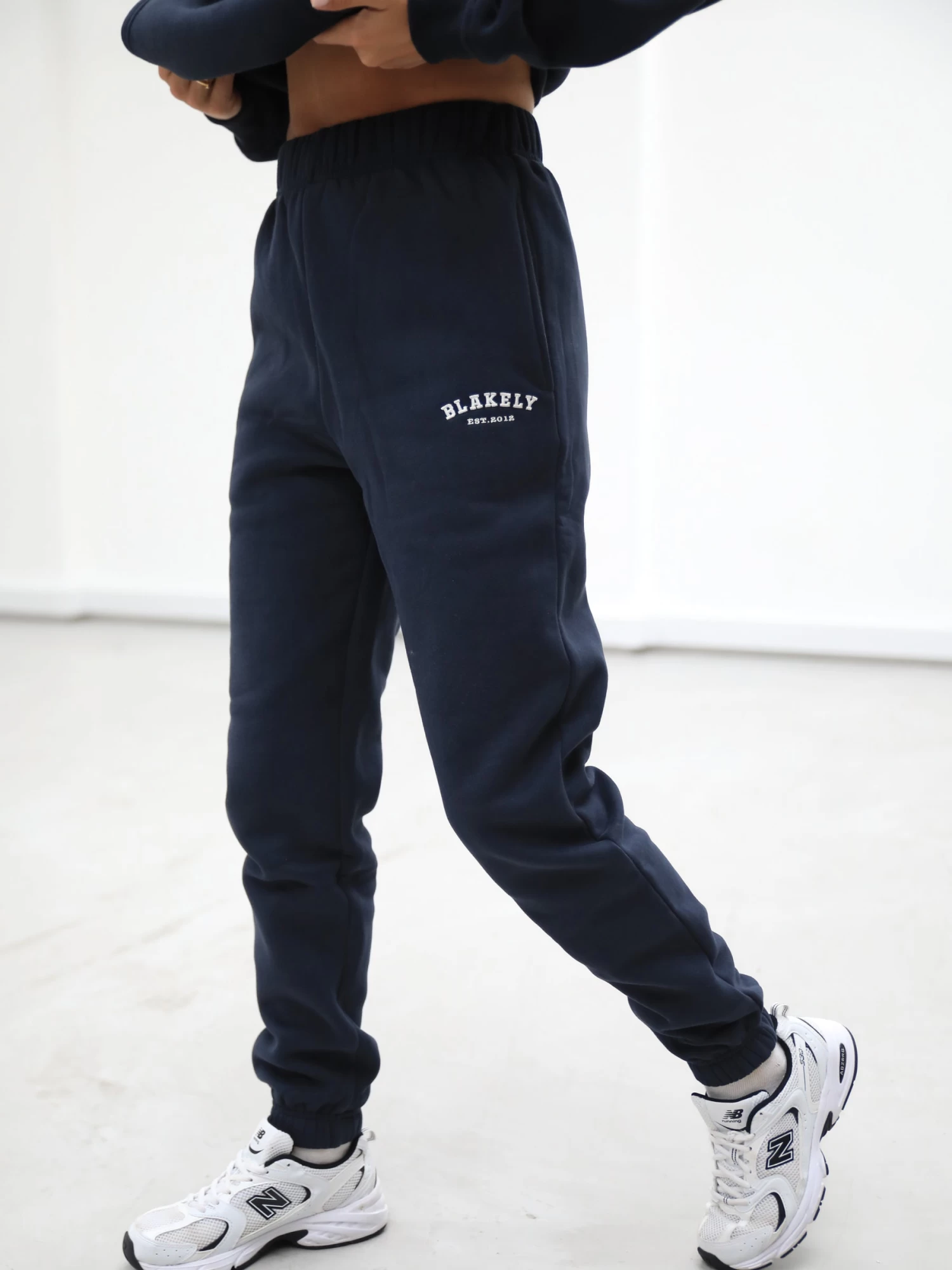 Heritage Sweatpants - Dark Navy 3 Heritage Sweatpants - Dark Navy