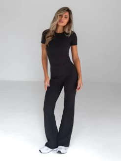 Alessia Cropped T-Shirt - Black -Trend Wear Sales 2573 2Black 04D