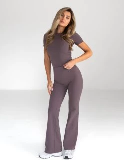 Alessia Cropped T-Shirt - Mocha 10 Alessia Cropped T-Shirt - Mocha -Trend Wear Sales 2573 2Brown 01D