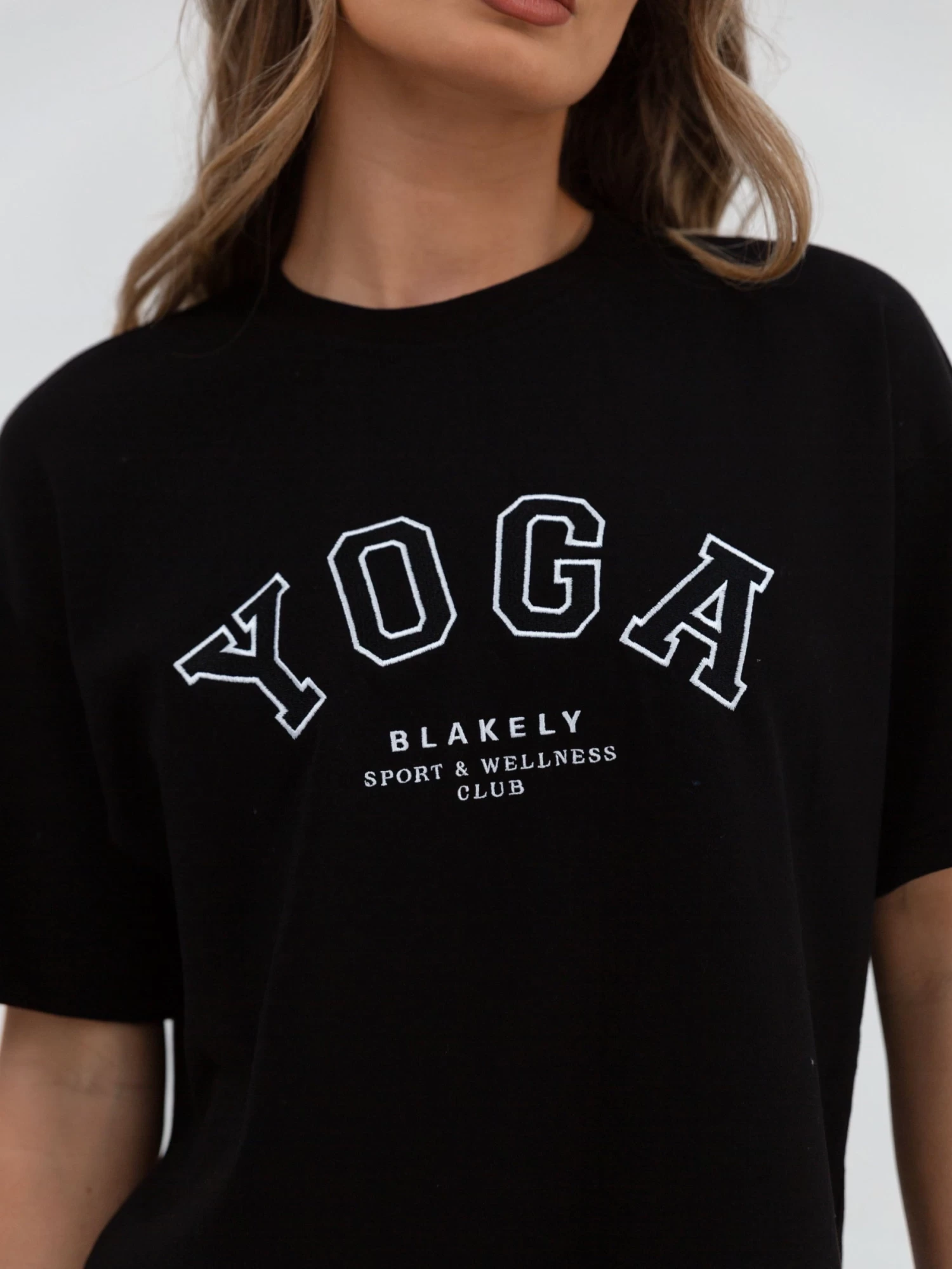 Yoga Oversized T-Shirt - Black 4 Yoga Oversized T-Shirt - Black - Image 2