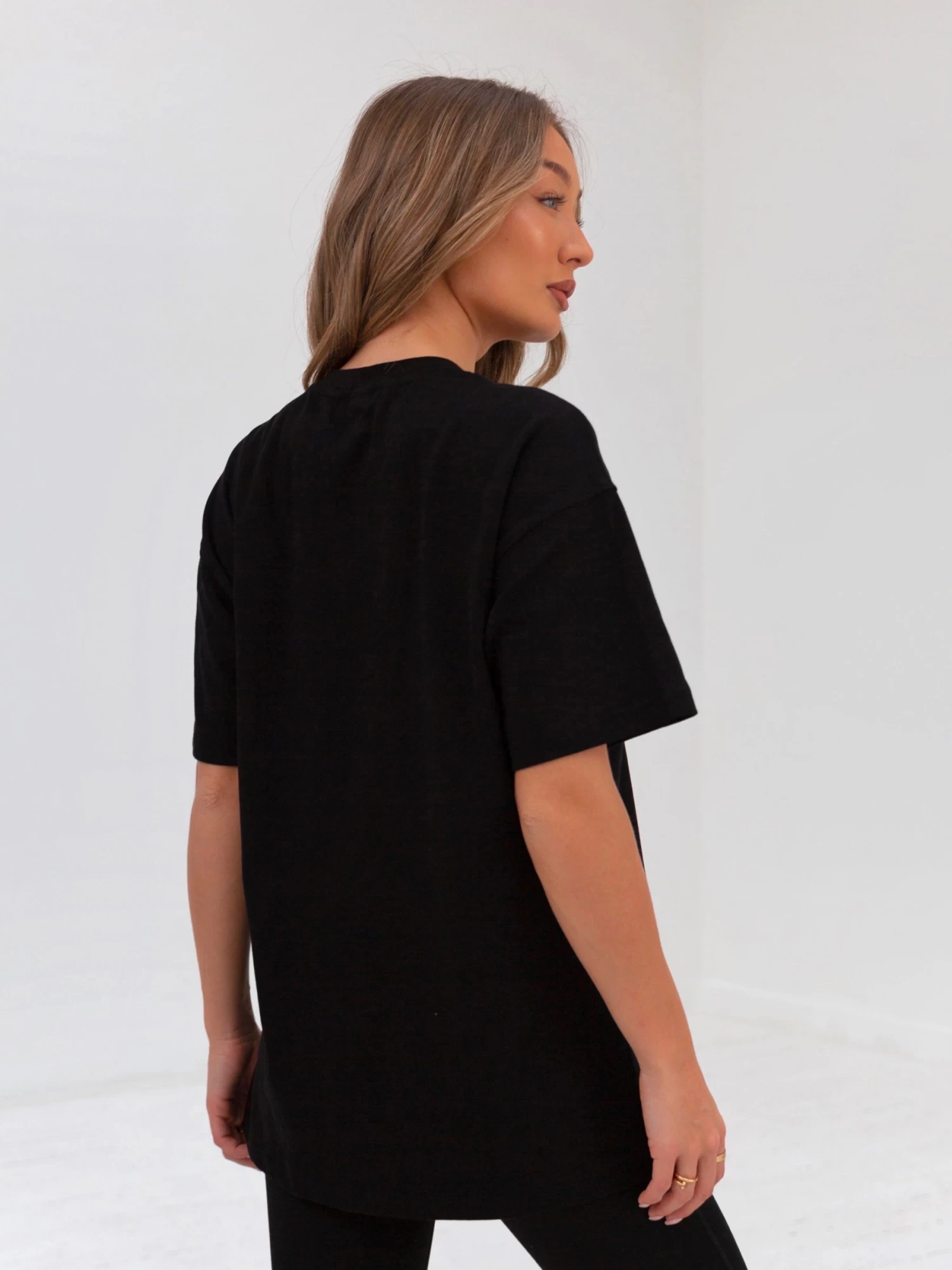 Yoga Oversized T-Shirt - Black 6 Yoga Oversized T-Shirt - Black - Image 4