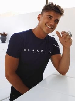 Stockbridge T-Shirt - Navy -Trend Wear Sales 330 325 StockbridgeNavyEdit2D