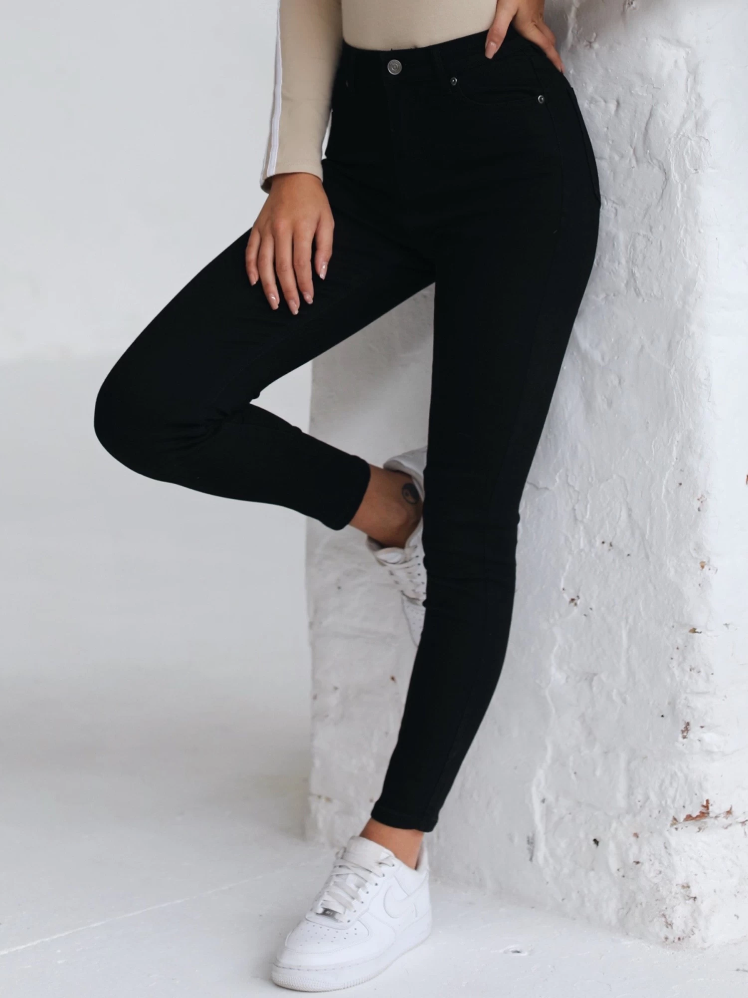 High Waisted Skinny Jeans - Black 4 High Waisted Skinny Jeans - Black - Image 2