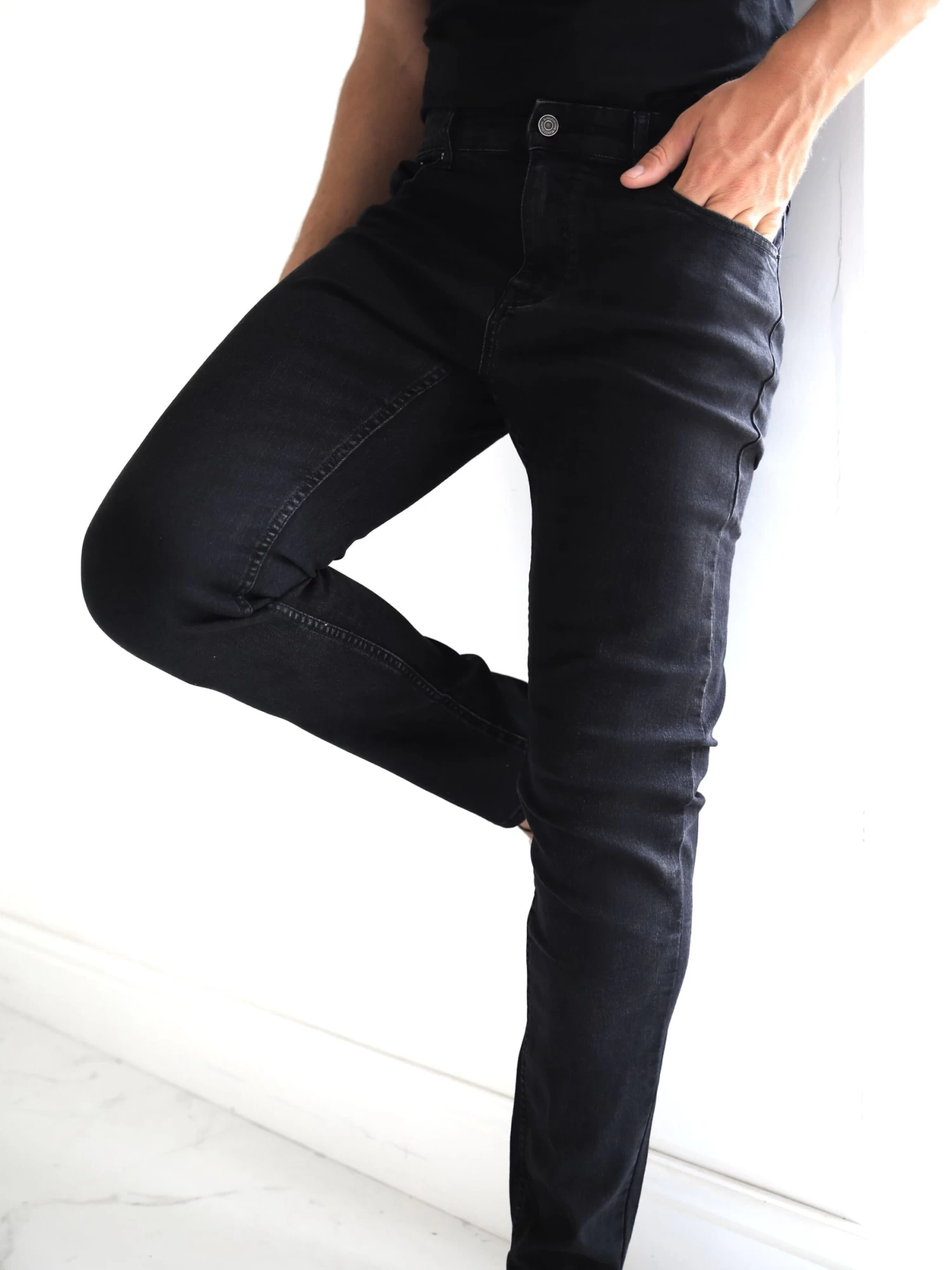 Vol. 9 Slim Jeans - Black 4 Vol. 9 Slim Jeans - Black - Image 2