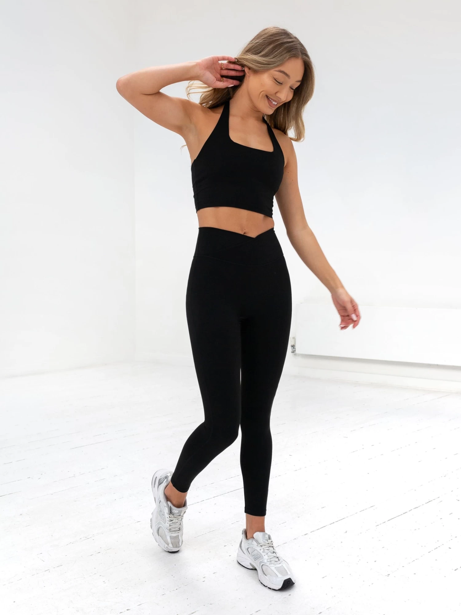 Studio Halter Neck Bra - Black 5 Studio Halter Neck Bra - Black - Image 3