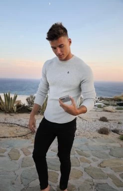 Olton Knit Jumper - Marl White 11 Olton Knit Jumper - Marl White -Trend Wear Sales Facetune 04 02 2022 02 54 22