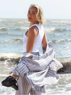 Sofia Soft Vest - White -Trend Wear Sales Frame178